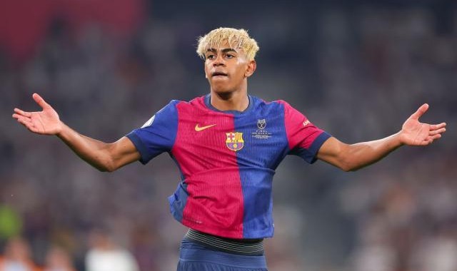 亚马尔：我不想和别人比较 梅西是历史最佳球员